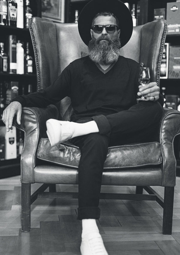 Traditional Zürich Barbershop · Editorial Lederstuhl Salon General-Wille
